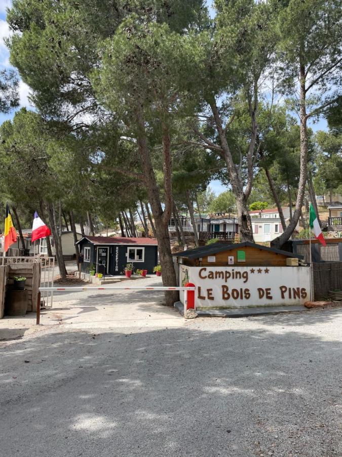 Camping Le Bois De Pins Салз-ле-Шато Экстерьер фото