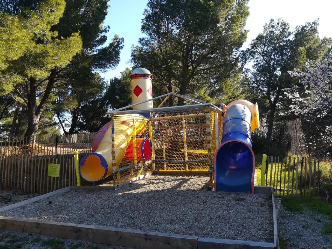 Camping Le Bois De Pins Салз-ле-Шато Экстерьер фото